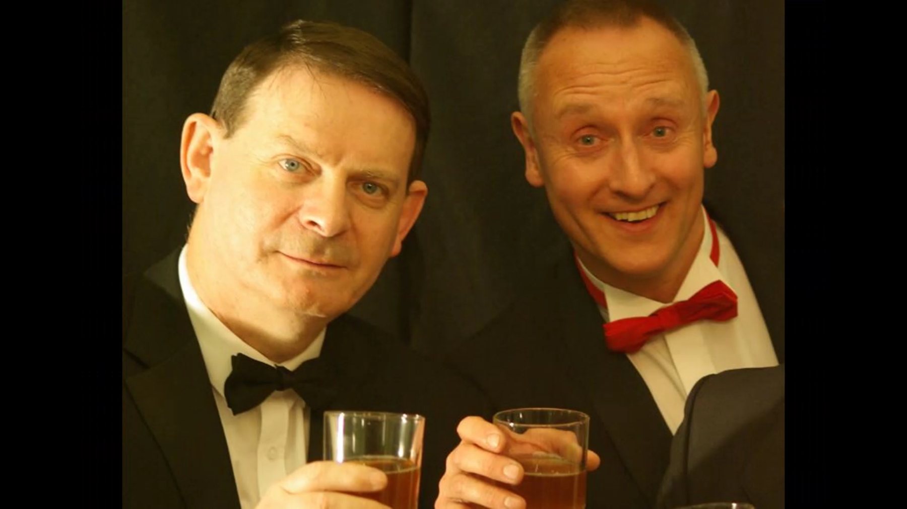 Nice n Easy entertainers dressed in formal evening wear